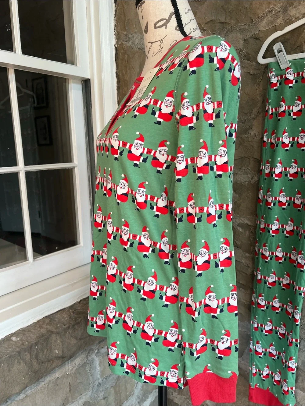 NWT Size M TBBC Chris Kringle Kickline Christmas Santa Print Women's Pajama set